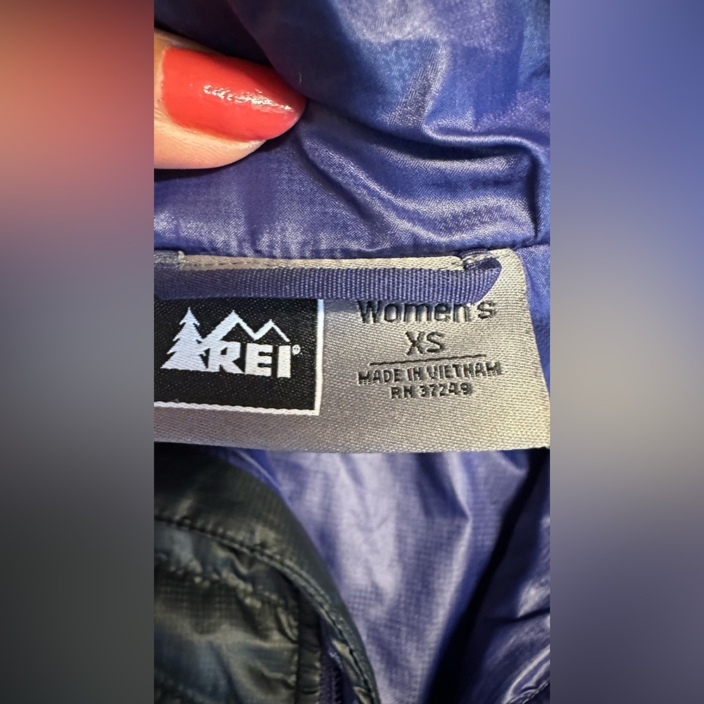 REI Jacket - Picture 8 of 9